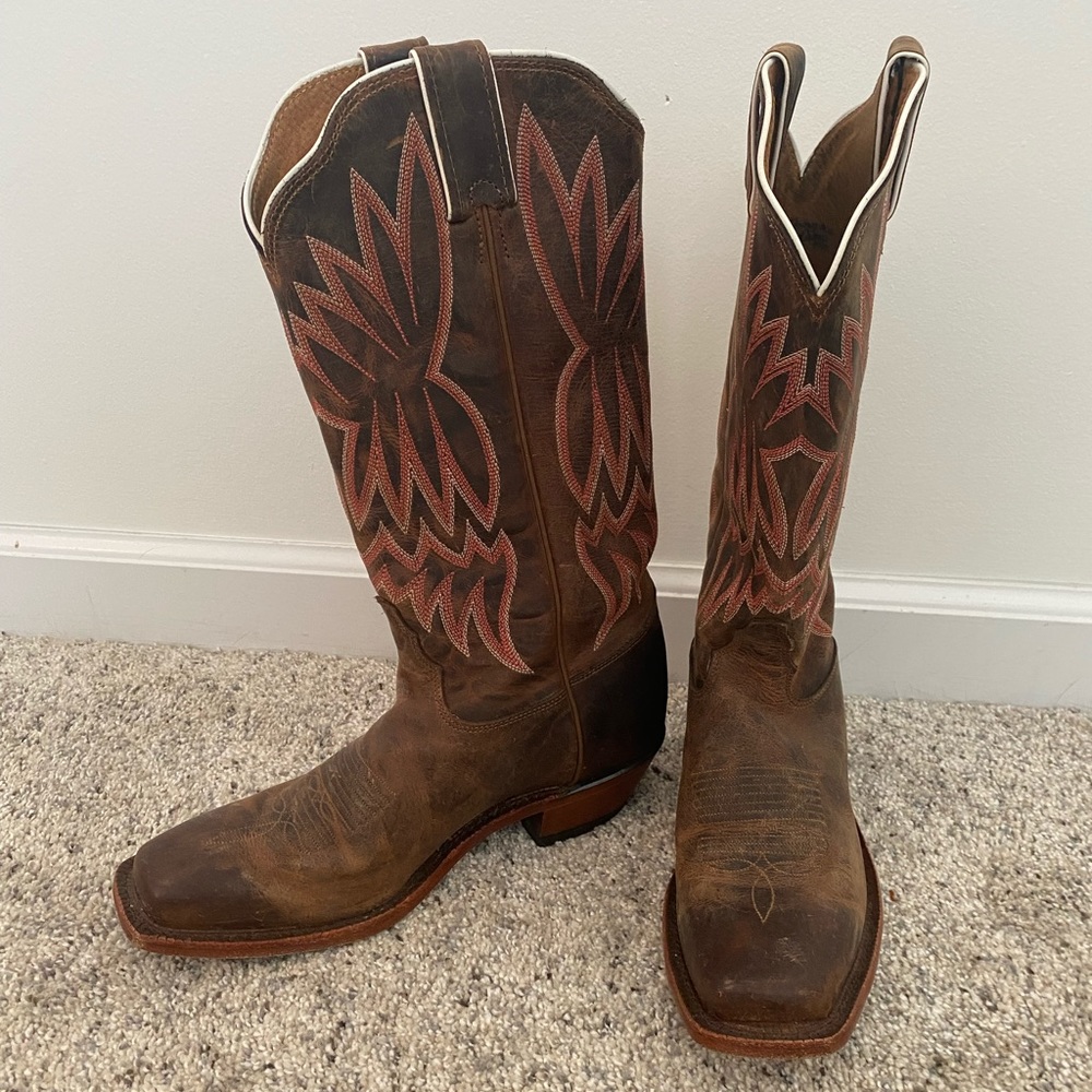 Women’s Tony Lama boots - Picture 4 of 5